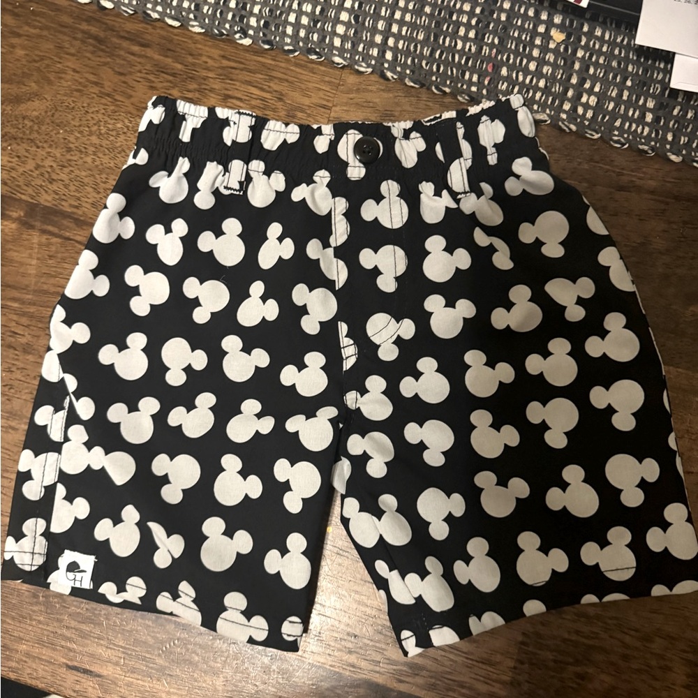 George Hats Mickey Mouse Walk Shorts Size 4T/5T
